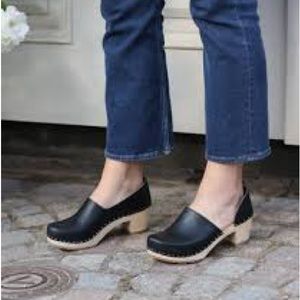 NWOT Sandgren Brett Clog Black Size 39